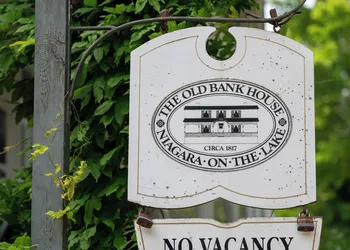 The Old Bank House Bed & Breakfast hotel thumbnail 4