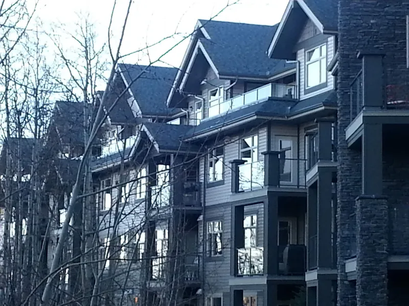 Pinnacle Inn & Suites Aspen hotel detail image 2