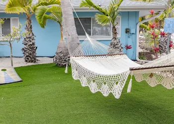 Siesta Key Beachside Villas hotel thumbnail 3