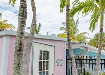 Siesta Key Beachside Villas hotel thumbnail 7