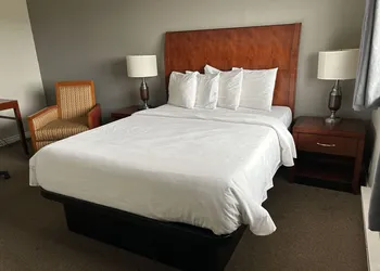 The Auberge Inn hotel thumbnail 6