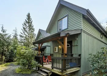 The Cabins at Terrace Beach hotel thumbnail 2