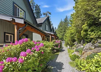 The Cabins at Terrace Beach hotel thumbnail 3
