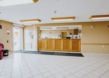 Western Budget Plus Red Deer East hotel thumbnail 2