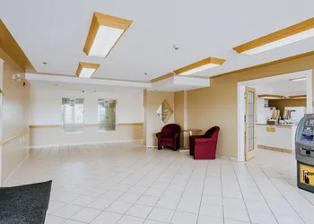 Western Budget Plus Red Deer East hotel thumbnail 3