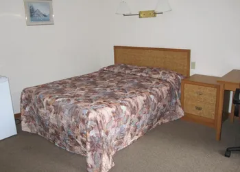 Clarkson Village Motel hotel thumbnail 8