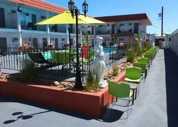 Riverside Motel hotel thumbnail 6