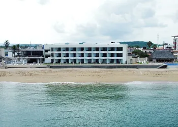 Hotel Barra de Navidad hotel thumbnail 8