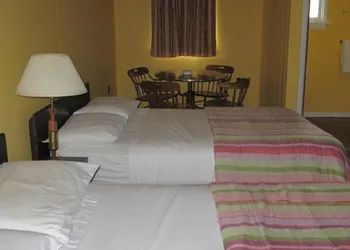 Riverside Park Motel and Campground hotel thumbnail 6