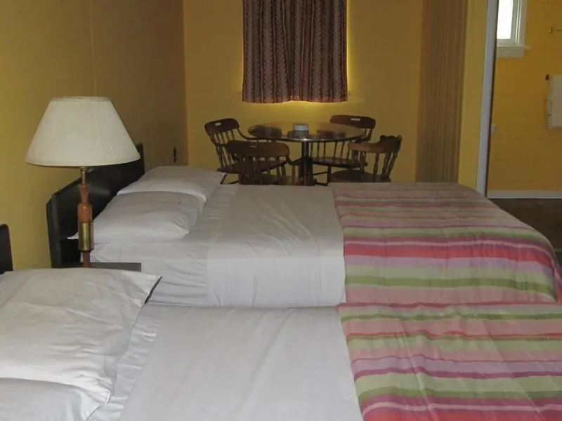 Riverside Park Motel and Campground hotel detail image 6