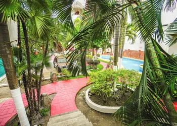 Hotel y Suites Los Encantos hotel thumbnail 6