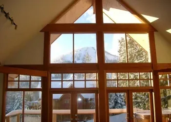 Big Red Lodge hotel thumbnail 4