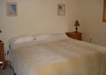 Big Red Lodge hotel thumbnail 6