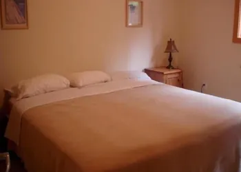 Big Red Lodge hotel thumbnail 7