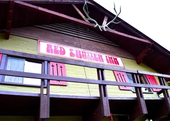 Red Shutter Inn hotel thumbnail 2