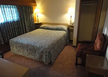 Airport Inn Motel & RV Park hotel thumbnail 5