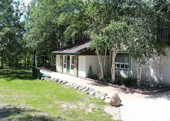 Nature's Inn Red Lake hotel thumbnail 7