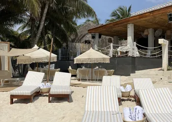 Maria's Kan Kin with Private Beach hotel thumbnail 2
