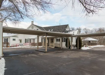 Sybaris Pool Suites Mequon hotel thumbnail 3