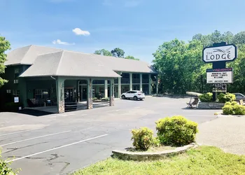 The Lodge hotel thumbnail 4