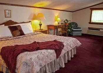 Bavarian Inn Lodge & Restaurant hotel thumbnail 5