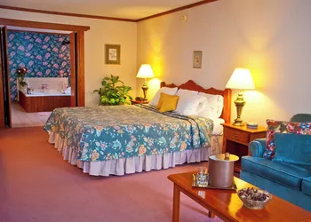 Bavarian Inn Lodge & Restaurant hotel thumbnail 7