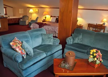 Bavarian Inn Lodge & Restaurant hotel thumbnail 8