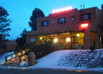 El Colorado Lodge hotel thumbnail 2