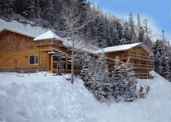 Snow Bear Inn hotel thumbnail 3