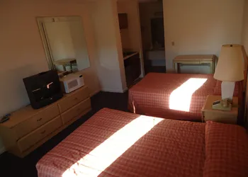 American Inn Motel hotel thumbnail 7