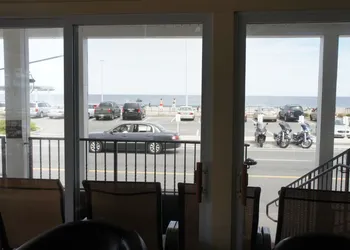 The Hillcrest hotel thumbnail 6