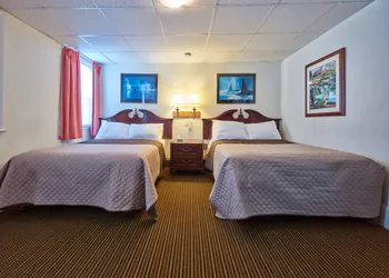 The Hillcrest hotel thumbnail 7