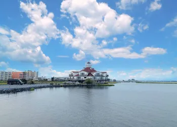 Lighthouse Club Hotel hotel thumbnail 4