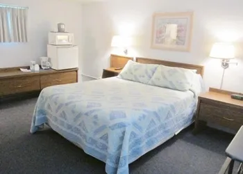 Country Squire Motel hotel thumbnail 6