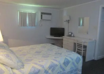 Country Squire Motel hotel thumbnail 7