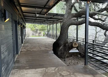 Hideout on the Horseshoe hotel thumbnail 2