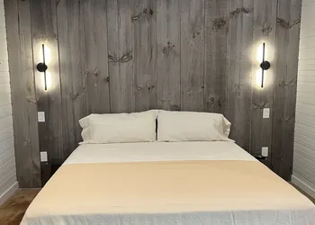 Hideout on the Horseshoe hotel thumbnail 6