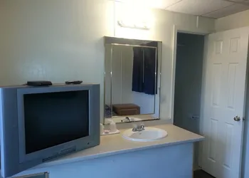 Americana Motel hotel thumbnail 4
