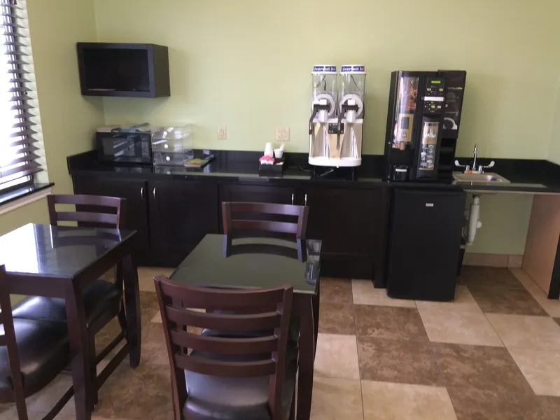 Regency Inn Houston Near Hobby Airport hotel detail image 6