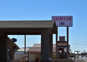 Satellite Inn hotel thumbnail 2