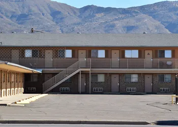 Satellite Inn hotel thumbnail 4