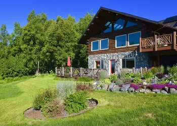 Juneberry Lodge hotel thumbnail 2