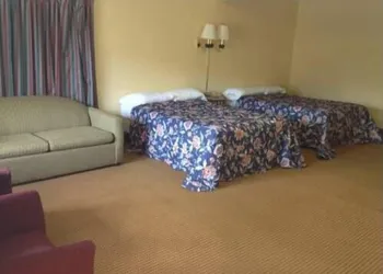 Budget Inn - Strasburg hotel thumbnail 3
