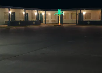 Sands Motel hotel thumbnail 3