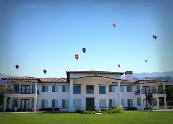 Que Syrah hotel thumbnail 3