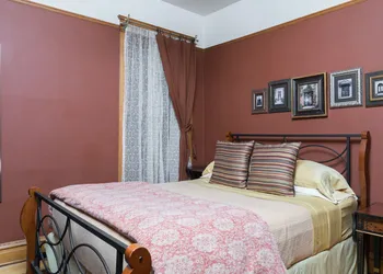 Chicago Guest House Wrigleyville hotel thumbnail 4