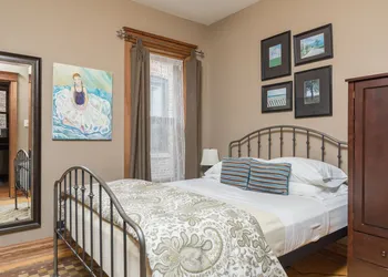 Chicago Guest House Wrigleyville hotel thumbnail 5