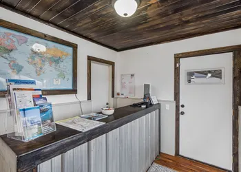 Selkirk Motel hotel thumbnail 6