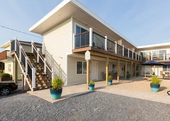 Aqualina Inn Montauk hotel thumbnail 3