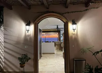 The Cerritos Beach Inn hotel thumbnail 3